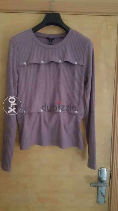 Guess top crop top 2 in one size large بلوزة كروب توب