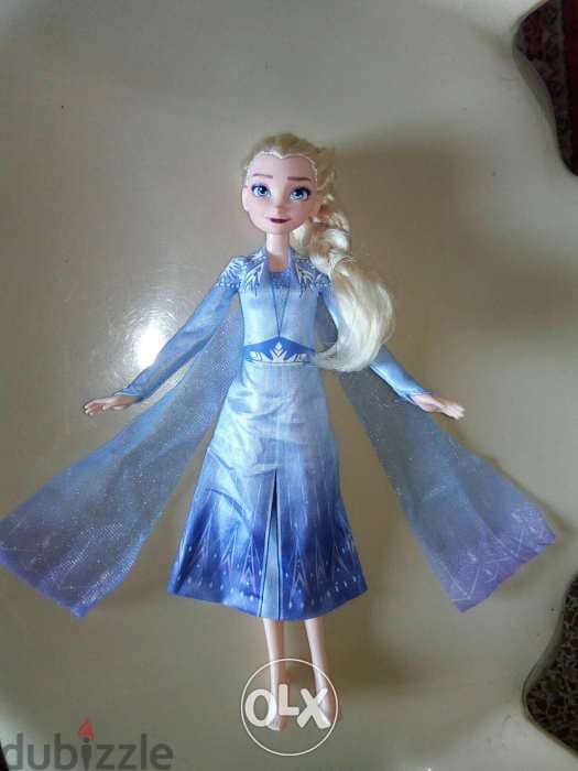 SINGING QUEEN ELSA FROZEN 2 machine doll French:"Into the unknown"=17$ 4