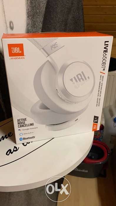 JBL live 650 BTNC over ear 0