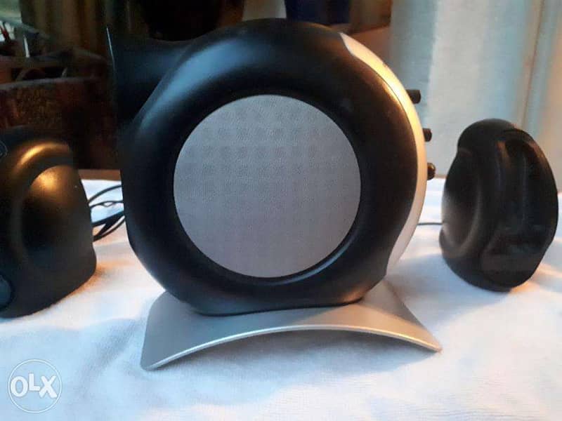 Subwoofer in good condition (cash $ only) 1