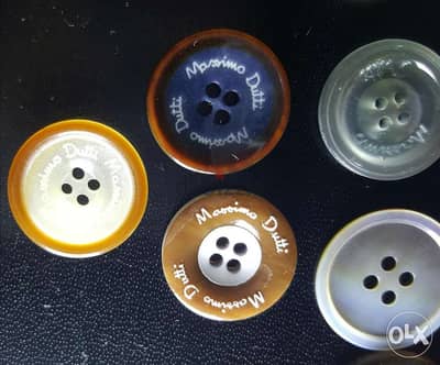 Massimo dutti original buttons all for 4 dollars