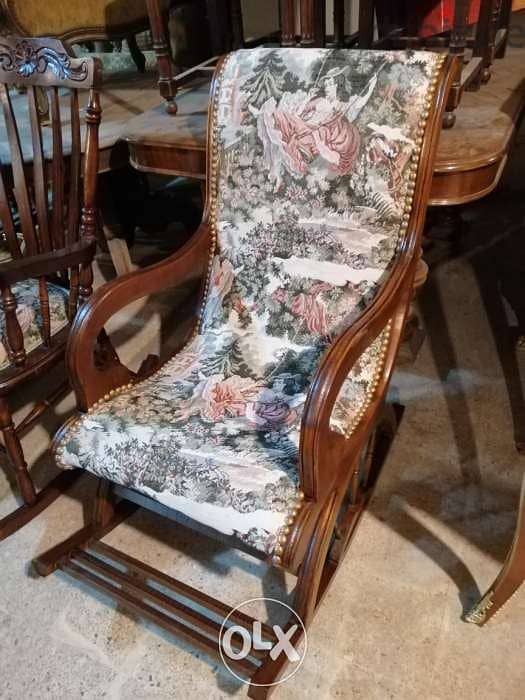 كرسي هزاز رائعة جدا قماش روميو وجوليات غوبلان مميزة للغاية سعر لقطة 0