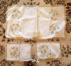 Table cloth gold embroided