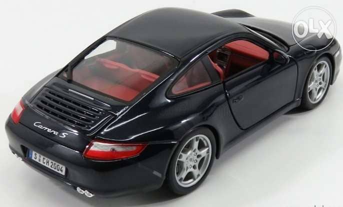 Porsche Carrera diecast car model 1:18. 4