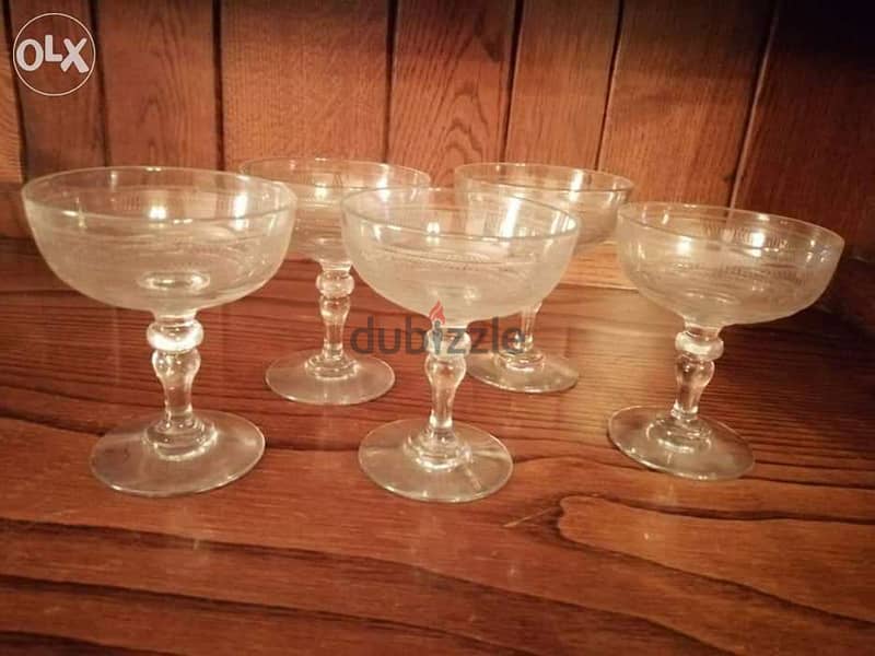 Cocktail glasses 0