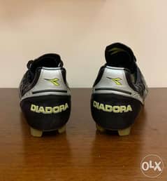 soccer shoes size 44.5