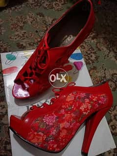 Red heels size 37
