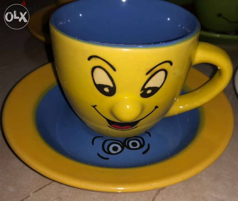coffee set, 6 pieces, emojies cups, multiples colors, طقم فناجين صغير 1