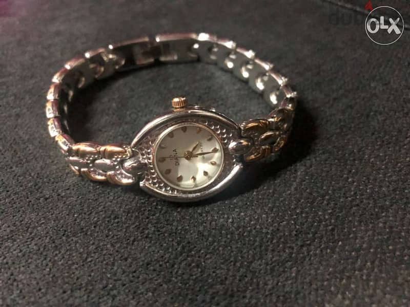 accesories for women, hand watch, silver color 2