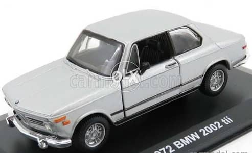 BMW 2002tii diecast car model 1:32