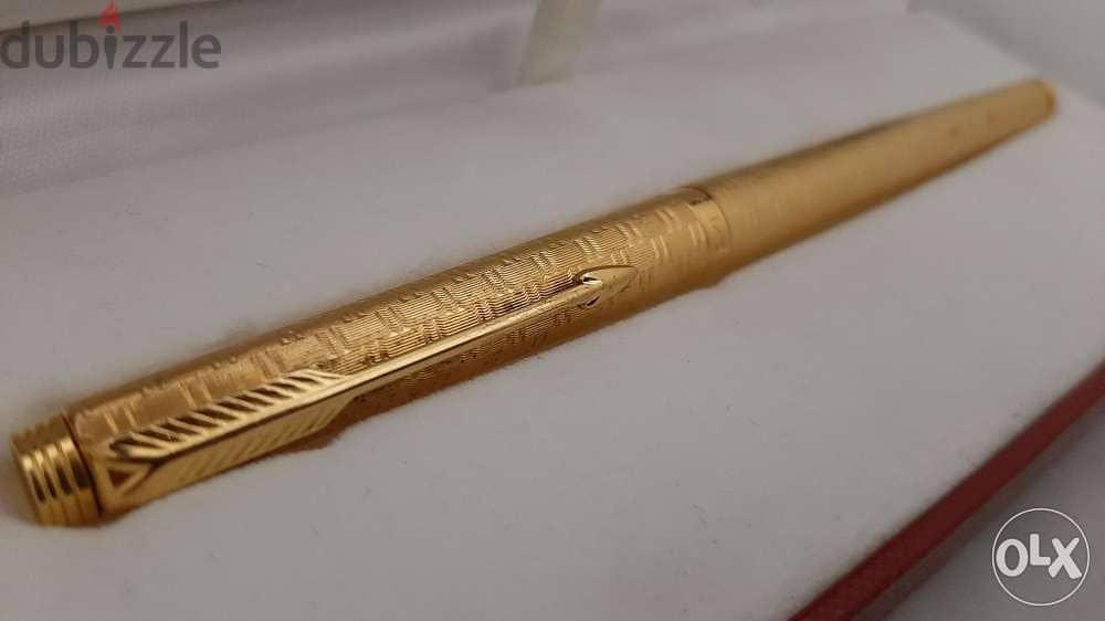 Golden Parker Pen 1