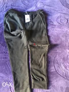 slim joggers pull and bear