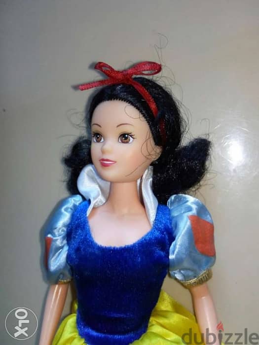 Princess SNOW WHITE Disney original dressed Great doll, bend legs=17$ 3