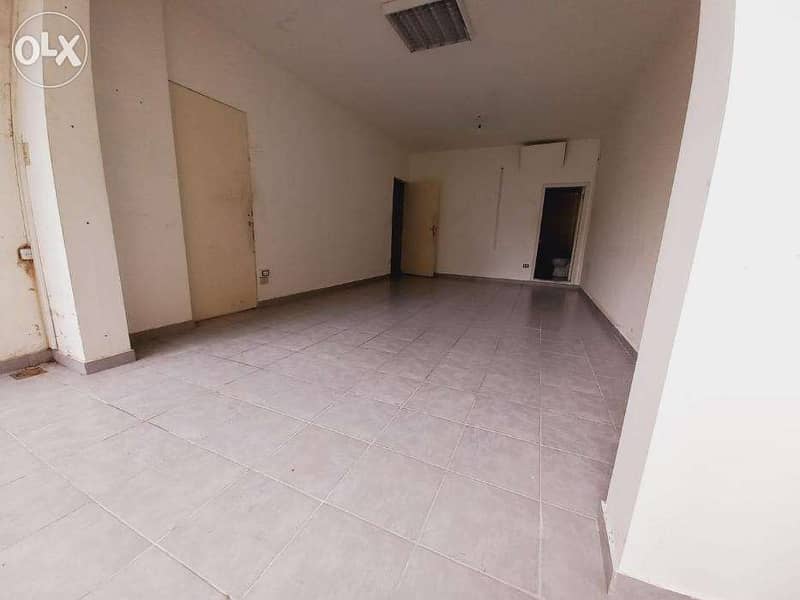 AH22-637 Office for rent in Hamra, 230m2+200m2 terrace, $1550 cash 5