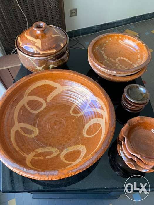 set of 13 ceramic plates 6
