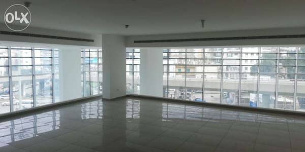 L08938-Showroom For Rent In A Prime Location In Sin El Fil