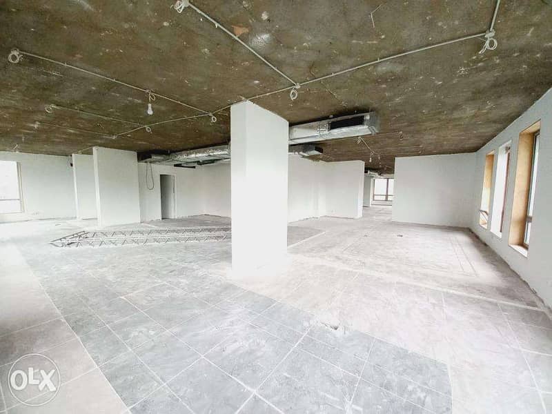 AH22-699 Office for rent in Beirut, Adlieh, 600m2, $6,666 cash 1