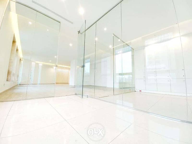 AH22-700 Office for rent in Beirut, Adlieh, 302m2, $3,533 cash 0