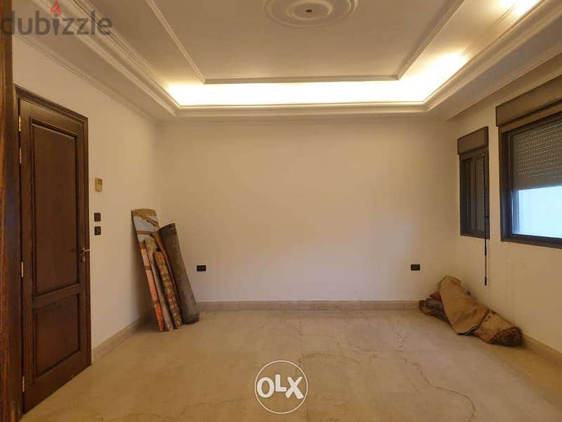 L08909-Spacious Apartment for sale in Clemenceau 1