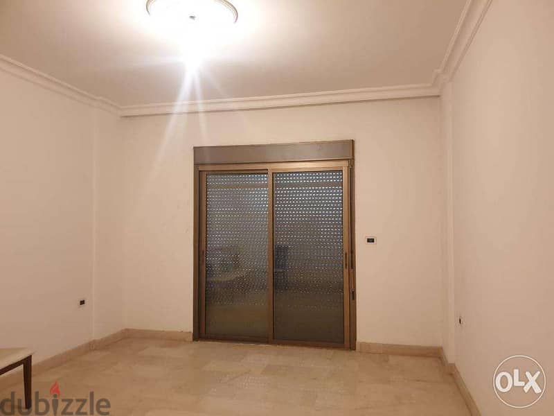 L08909-Spacious Apartment for sale in Clemenceau 5