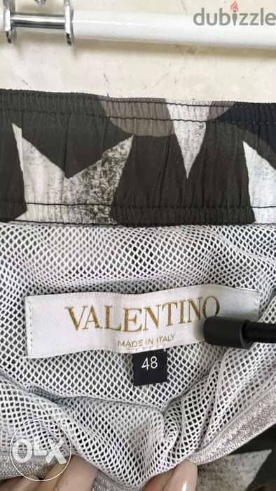 authentic Valentino mayo 1