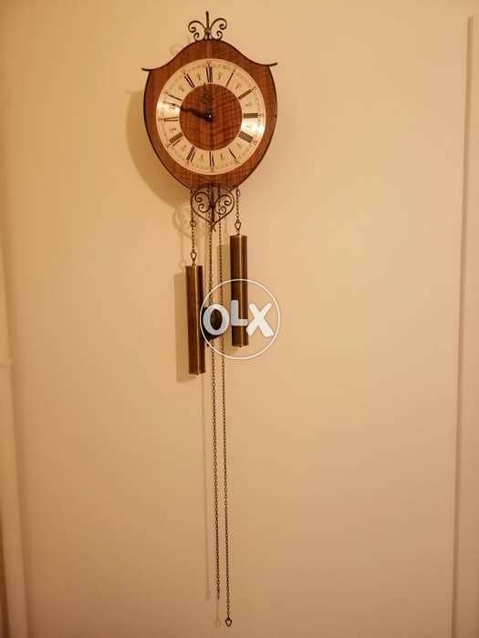 ساعة انتيك خشب و فرفوجيه ألمانية تعمل بشكل ممتاز مع pendulum 2