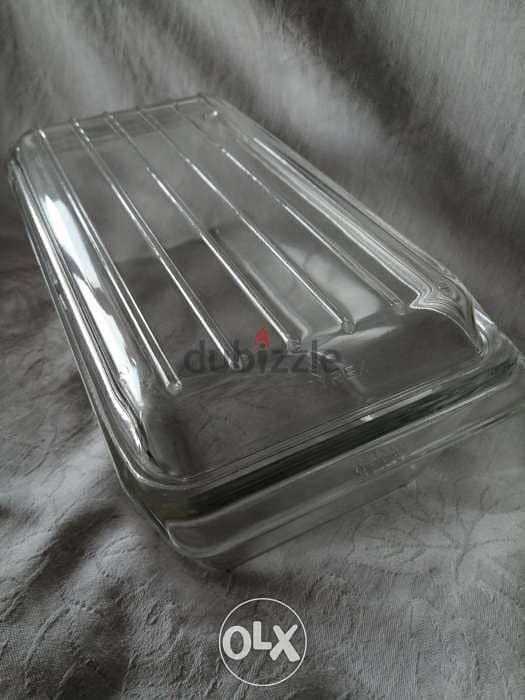 Pyrex cake dish with lid 3