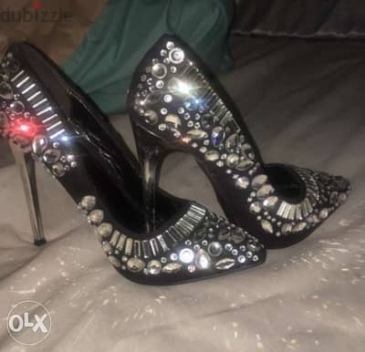 Swarovski, women clothing, classy high heel shoes, pointue, سكربينة