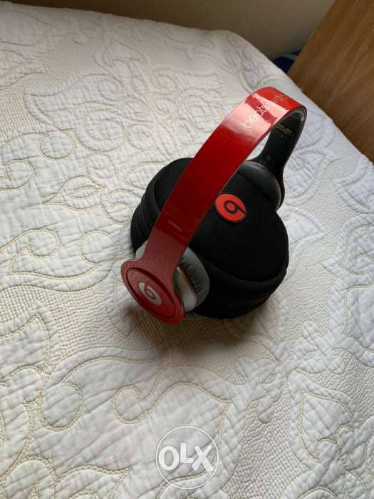 Beats headset By Dr Dre 1