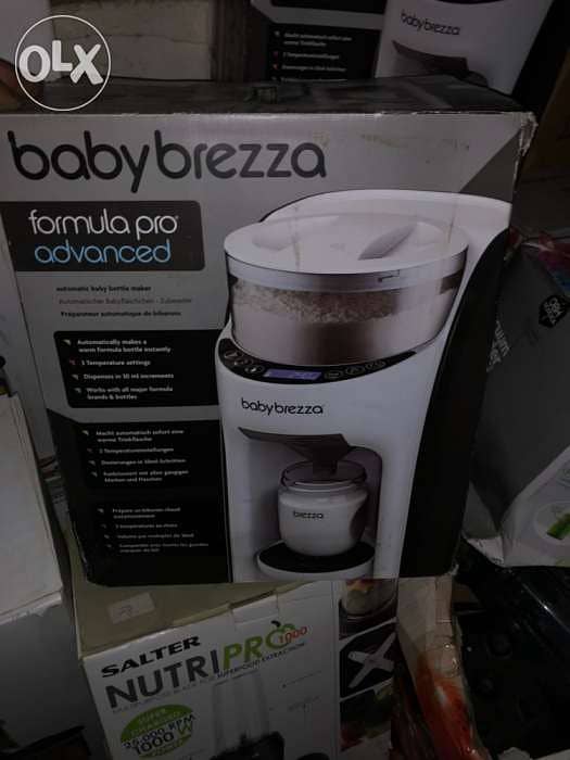 Baby Brezza Automatic Baby Bottle Maker 1
