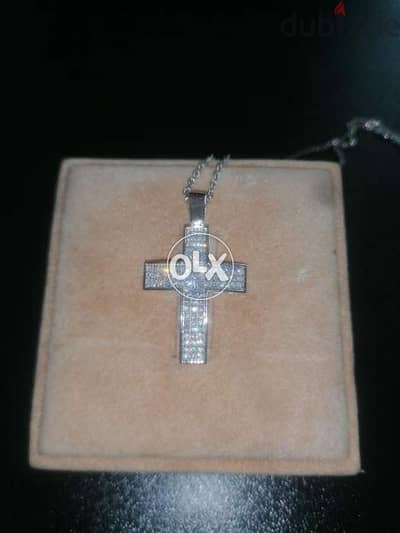 Diamond cross 18k white gold