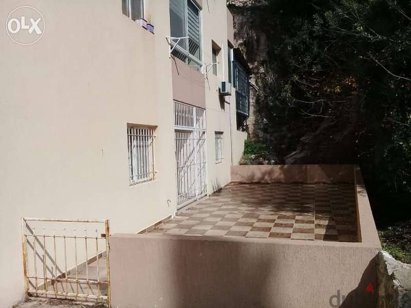 Qartaboun appartment  with 70 sqm terrace, prime location Ref#3589 7