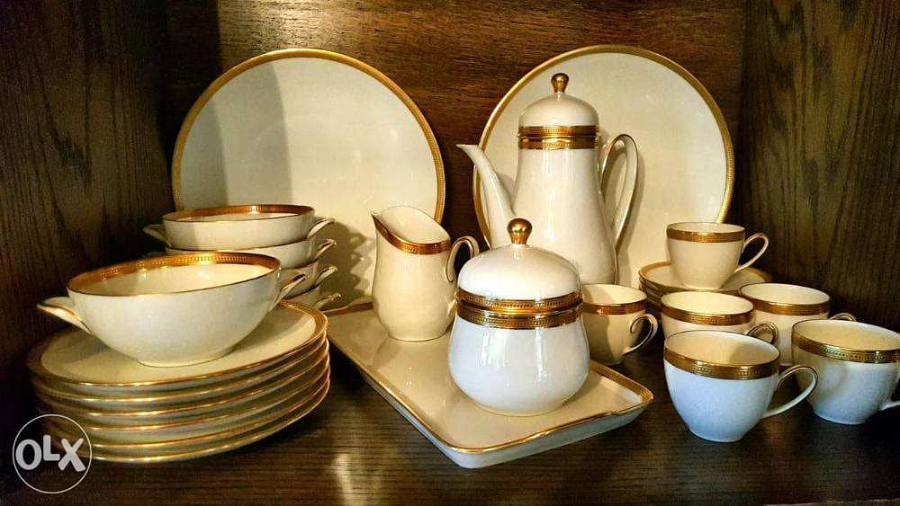 Porcelain with 24 karats coffee and tea set 45 years old 39 pieces 0