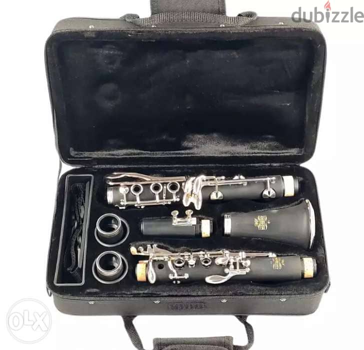 clarinet new in box كلارينت جديدة بالعلبة 0