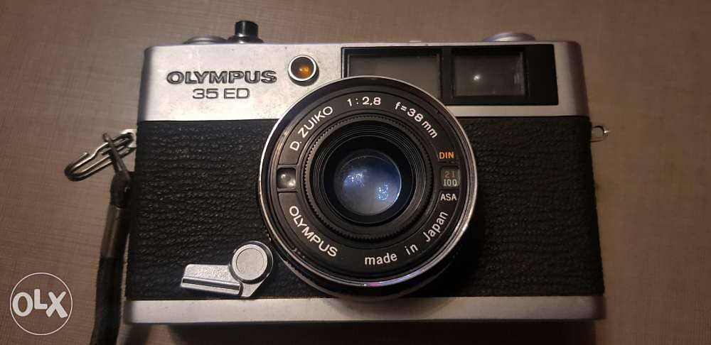 Old camera (olympus) made in japan 3