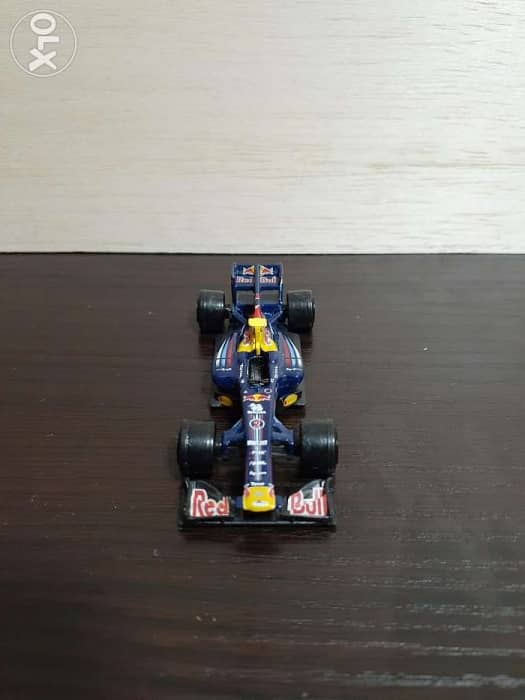 Red Bull #2 Mark Webber diecast car model 1:64. 1