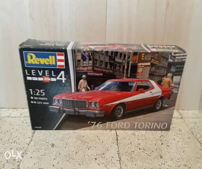 '76 Ford Torino Plastic Model Kit 1:25.