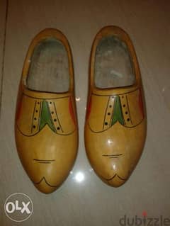 pair of wooden dutch shoes 30cm 0