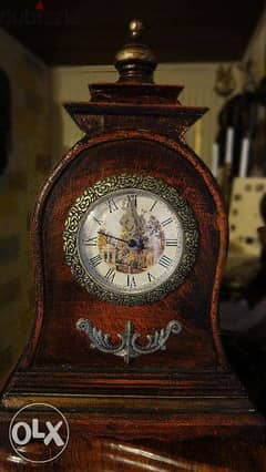 ساعة شومينيه خشب على البطاريه ستيل قديم