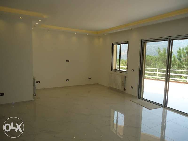 Apartment for sale in Baabdath شقه للبيع في بعبدات 1