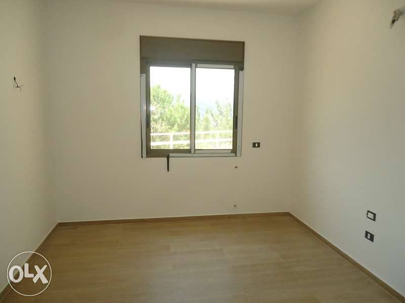 Apartment for sale in Baabdath شقه للبيع في بعبدات 6