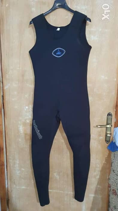 Wetsuit 5mm- size 6 (L) 4