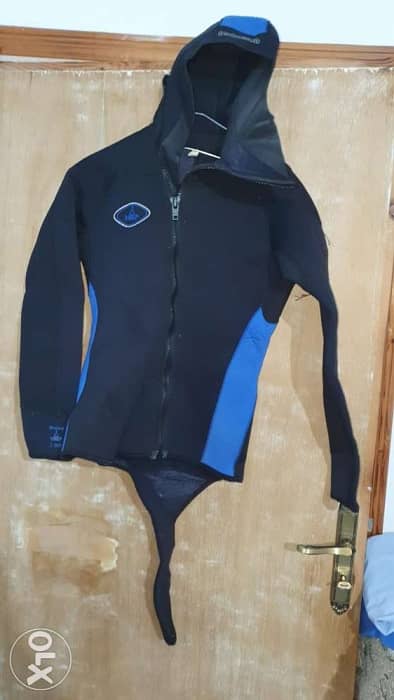 Wetsuit 5mm- size 6 (L) 5