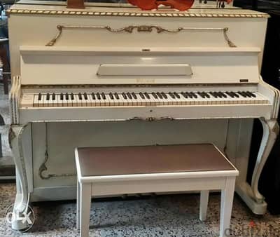 Piano Petrof