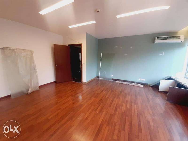 AH21-482 Office for rent in Beirut, Downtown, 300 m2, $4,375 cash 5