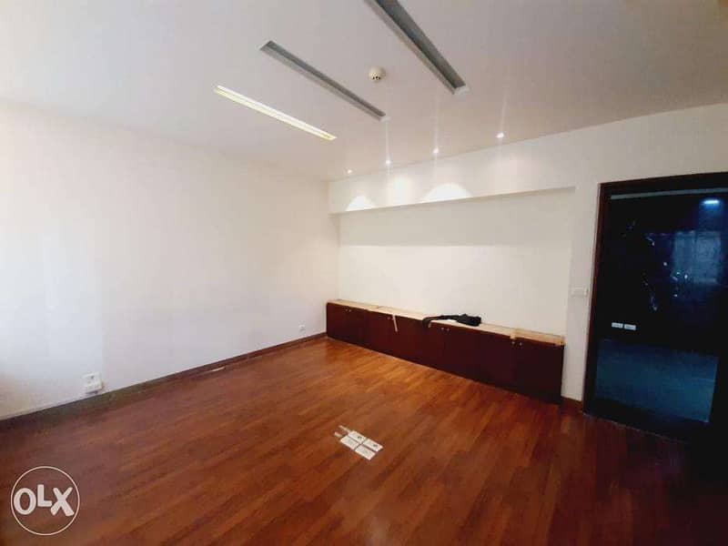 AH21-482 Office for rent in Beirut, Downtown, 300 m2, $4,375 cash 1