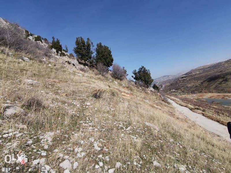 A 835 m2 land with an open mountain view for sale in Laqlouq / Akoura 7