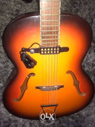 Vintage Cremona Guitar غيتار قديم