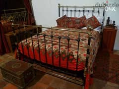 19th. century Victorian double bed in excellent condition 0