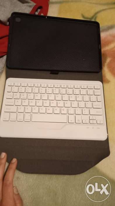 Bluetooth Keyboard for Tablet + Smart Cover 1